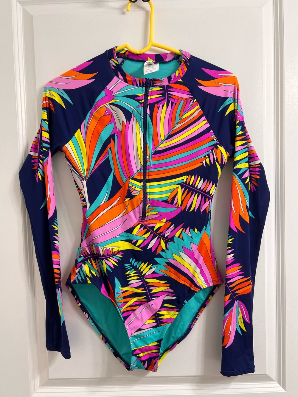 TRINA TURK Multicolor Paralia 1 Pc Paddle Swimsuit Rashguard Sz Medium